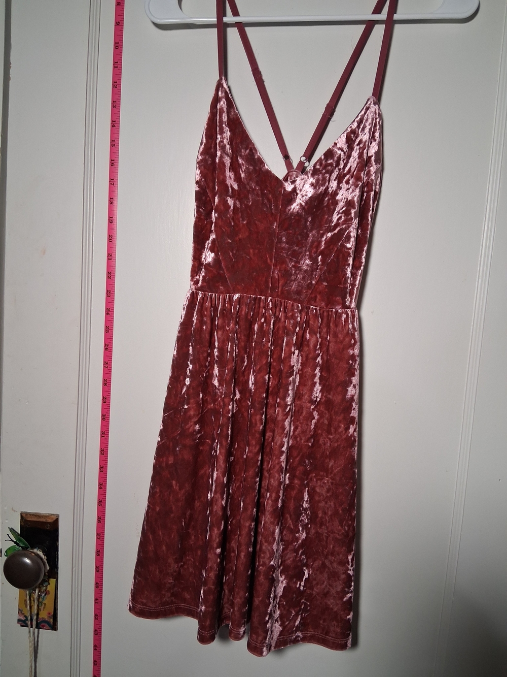 Forever 21 Rose Velvet Spaghetti-Strap Dress